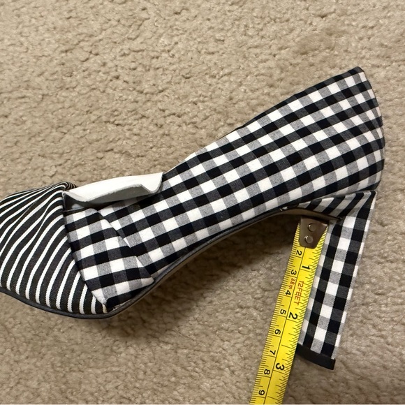 Nic + Zoe Black and White Gingham Pumps Size 7 - Picture 4 of 6